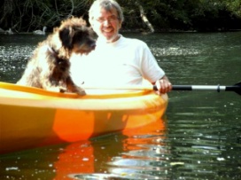 Dog-Paddling bei Paddelfritz  / Paddelfritz - die besondere Kanuvermietung
